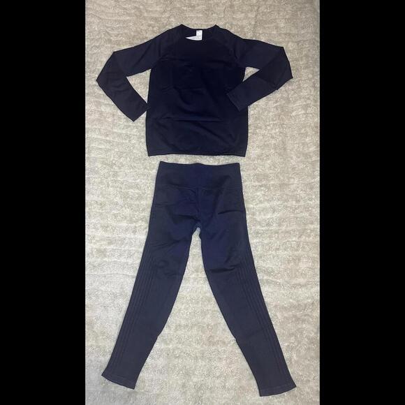 Fabletics Pants - Fabletics Sync seamless top and high-waisted perforated leggings set Size Medium